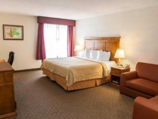 Pike Hotel | Quality Inn & Suites Indianapolis Northwest
