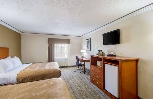 Independence Hotel | Quality Inn & Suites Kansas City - Independence I-70 East