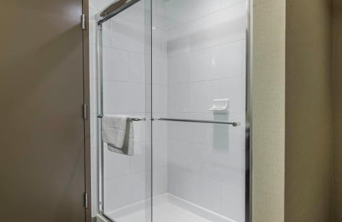 Kingston Hotel | Quality Inn & Suites Kingston