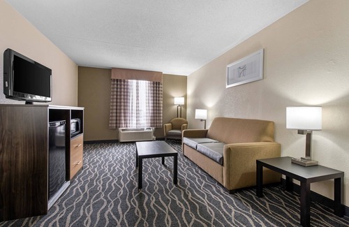 Lafayette Hotel | Quality Inn & Suites Lafayette I-65