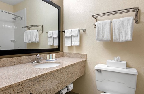 Lafayette Hotel | Quality Inn & Suites Lafayette I-65
