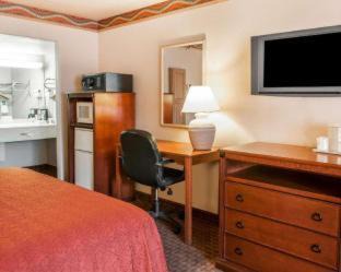 Mesilla Park Hotel | Quality Inn & Suites Las Cruces - University Area