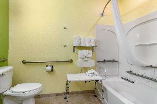 Lehigh Acres Hotel | Quality Inn & Suites Lehigh Acres Fort Myers