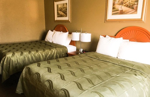 Lincoln Hotel | Quality Inn & Suites Lincoln near I-55