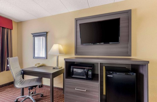Lincoln Hotel | Quality Inn & Suites Lincoln South