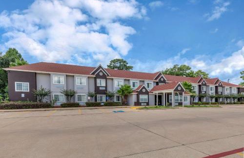Longview Hotel | Quality Inn & Suites Longview I-20