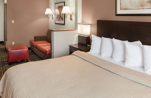 Mankato Hotel | Quality Inn & Suites Mankato East