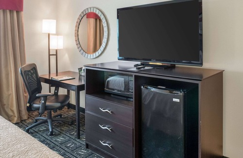 Mankato Hotel | Quality Inn & Suites Mankato East
