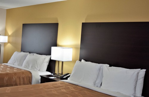 Metropolis Hotel | Quality Inn & Suites Metropolis I-24