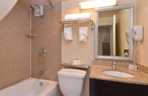 South Montebello Hotel | Quality Inn & Suites Montebello - Los Angeles