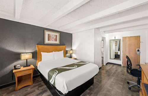 Council Bluffs Hotel | Quality Inn & Suites near I-480 and I-29