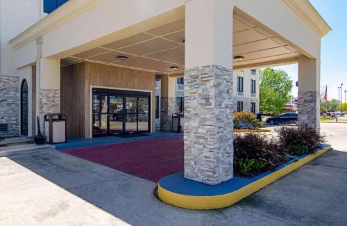 Gonzales Hotel | Quality Inn & Suites Near Tanger Outlet Mall