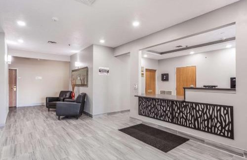 Chalco Hotel | Quality Inn & Suites Omaha Chalco