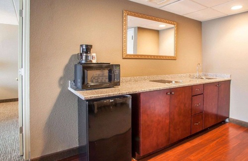 Orland Hills Hotel | Quality Inn & Suites Orland Park - Chicago