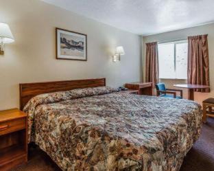 Salina Hotel | Quality Inn & Suites Salina National Forest Area