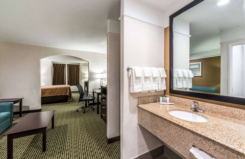 San Antonio Hotel | Quality Inn & Suites SeaWorld North