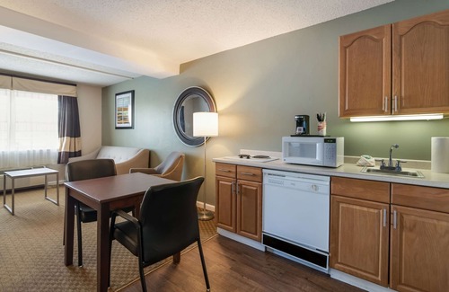 Danville Hotel | Quality Inn & Suites