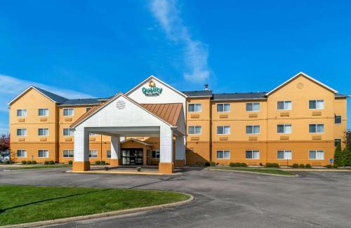 Bay City Hotel | Quality Inn & Suites