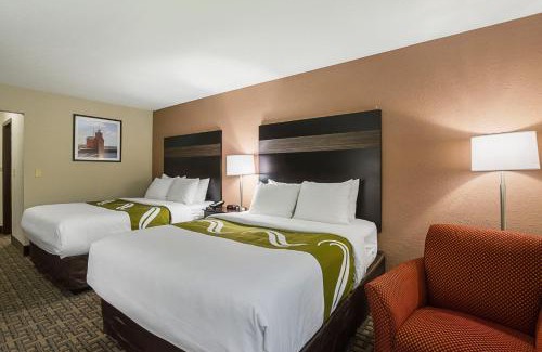 Holland Hotel | Quality Inn & Suites