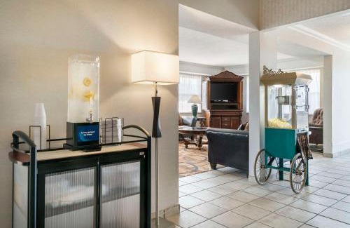 Manistique Hotel | Quality Inn & Suites