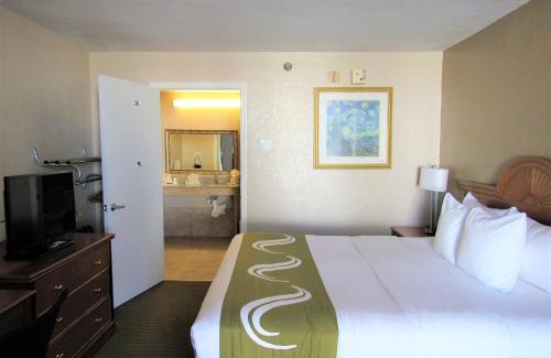 New Port Richey Hotel | Quality Inn & Suites Conference Center