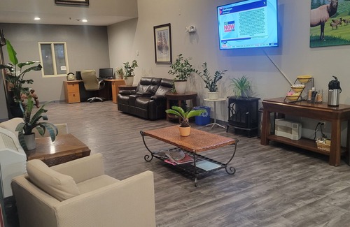 Pinedale Hotel | Quality Inn & Suites
