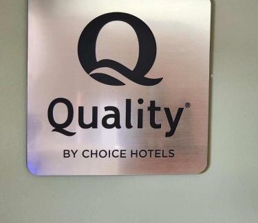 Somerset Hotel | Quality Inn & Suites