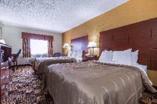 Sycamore Hotel | Quality Inn Sycamore - DeKalb
