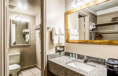 Buffalo Hotel | Quality Inn