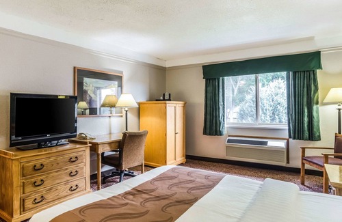 Buffalo Hotel | Quality Inn