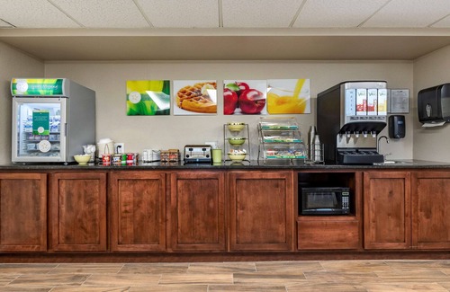 Creston Hotel | Quality Inn