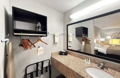 Crestview Hotel | Quality Inn