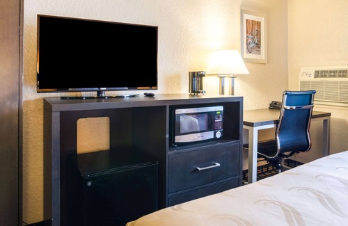 Great Bend Hotel | Quality Inn