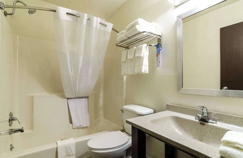 Great Bend Hotel | Quality Inn