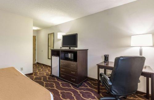 Kearney Hotel | Quality Inn