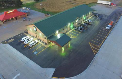 Russell Hotel | Quality Inn