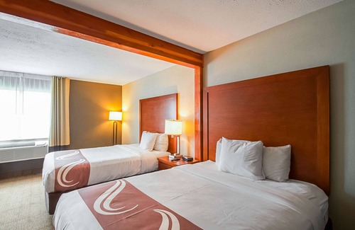 Salisbury Hotel | Quality Inn