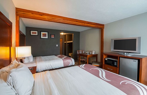 Salisbury Hotel | Quality Inn