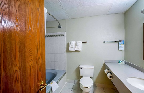 Salisbury Hotel | Quality Inn