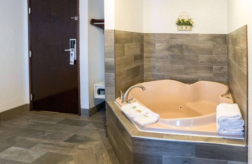 Savage Hotel | Quality Inn
