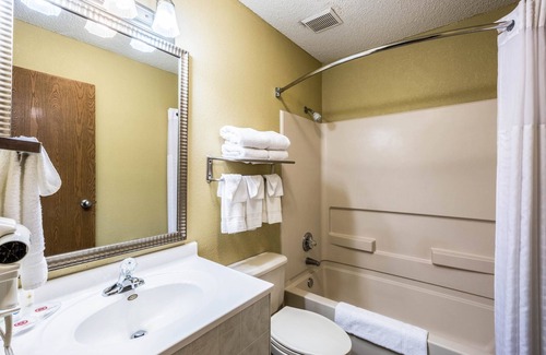 Scottsbluff Hotel | Quality Inn