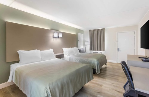 Smoketown Hotel | Quality Inn