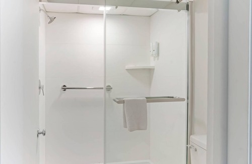 Smoketown Hotel | Quality Inn
