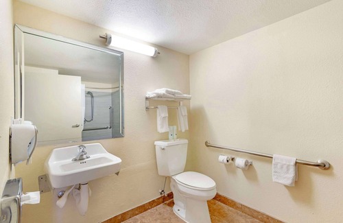 Valley Hotel | Quality Inn Valley - West Point