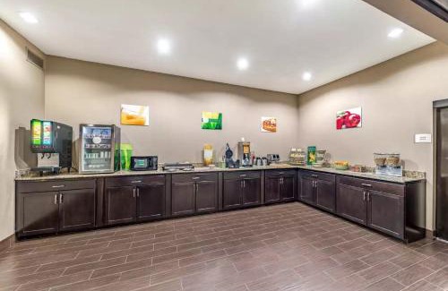 Plano Hotel | Quality Inn West Plano
