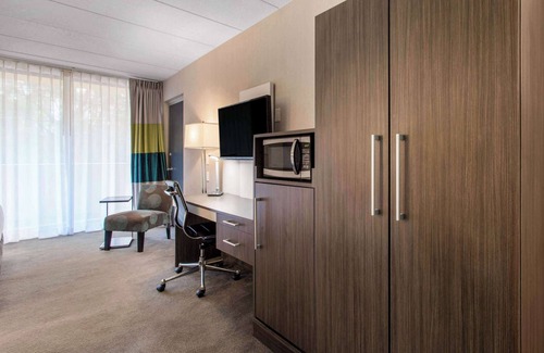 West Springfield Hotel | Quality Inn West Springfield