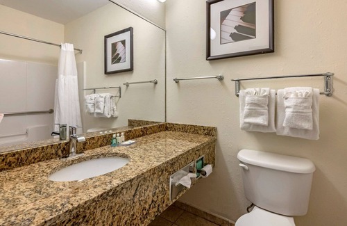 Zephyrhills Hotel | Quality Inn Zephyrhills - Dade City