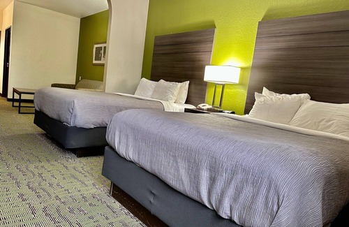 San Antonio Hotel | Quality Suites San Antonio Brooks City Base