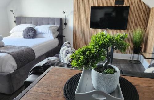 Wainscot Apartment | Quantock Loft Studio 3