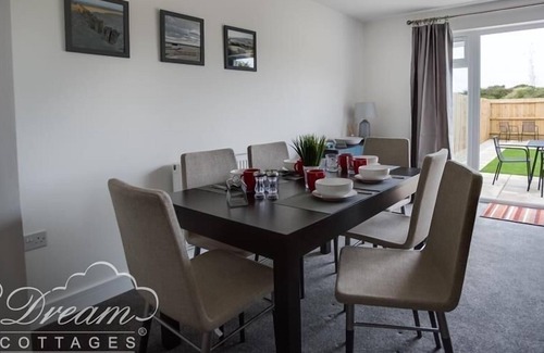 Southwell Cottage | QUARRY TRAILS, family friendly, with a garden in Easton, Portland